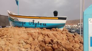 شاطئ أكلو بتزنيت يستأنف استقبال المصطافين والسياح