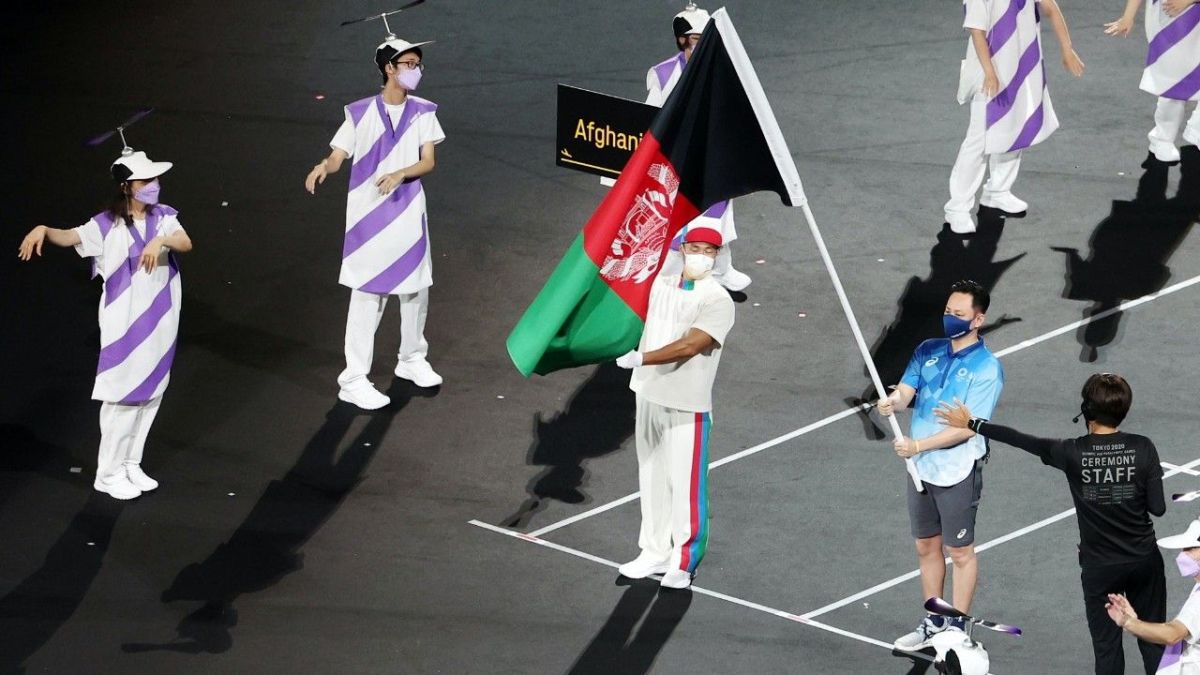 بالصور - تضامنا مع لاعبيها.. رفع علم أفغانستان في افتتاح بارالمبياد طوكيو