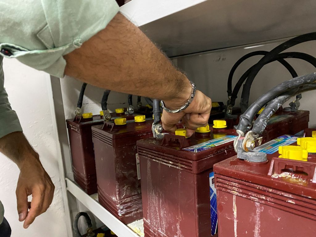 قرية في لبنان نجحت في تجاوز أزمة الوقود المستعرة.. كيف ذلك؟ إليكم القصة كاملة