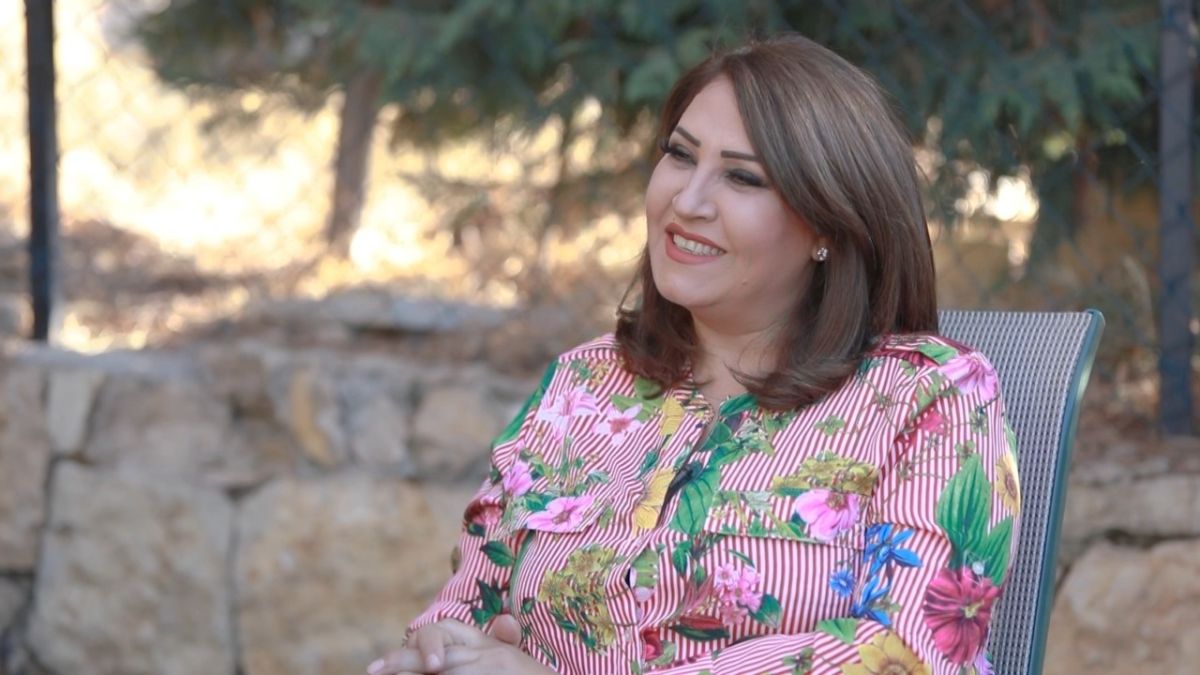 الشاعرة السورية "سهام الشعشاع" القريبة من نبض الشارع.. في يوم مع ميسون