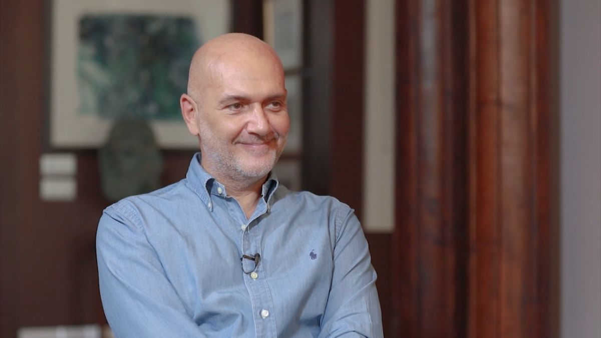 الإعلامي اللبناني "ريكاردو كرم” صاحب المبادرات الثقافية.. في يوم مع ميسون