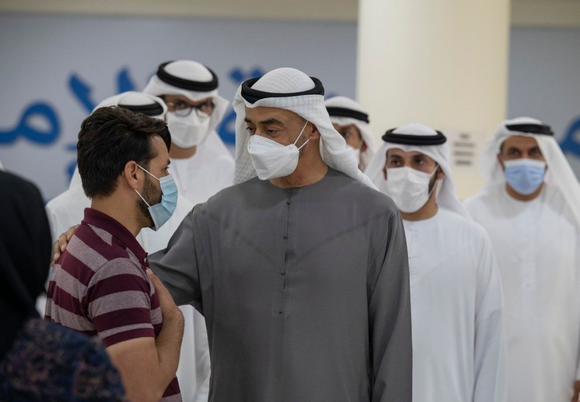محمد بن زايد خلال تفقده للعائلات الأفغانية: الإمارات ملتزمة بواجبها ورسالتها الإنسانية
