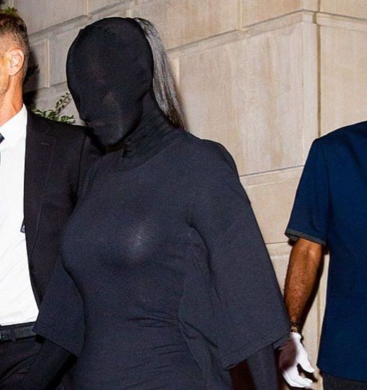 ما علاقة طالبان بإطلالة "كيم كارداشيان" في حفل الميت غالا؟