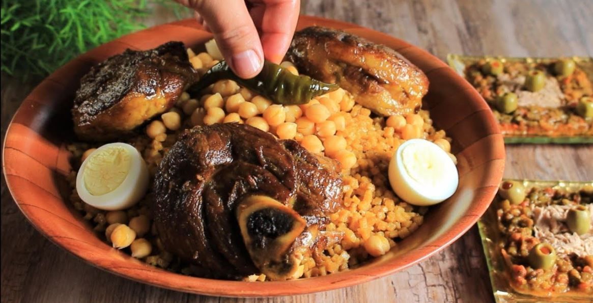 الكسكسي، الشخشوخة و الرشتة...تعرّف على أبرز الأكلات الجزائرية