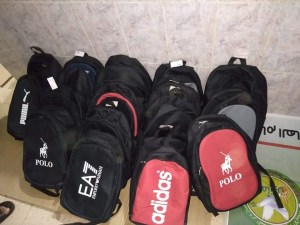 100 محفظة وأدوات مدرسية للتلاميذ الأيتام بعين الدفلى 2 100 محفظة وأدوات مدرسية للتلاميذ الأيتام بعين الدفلى