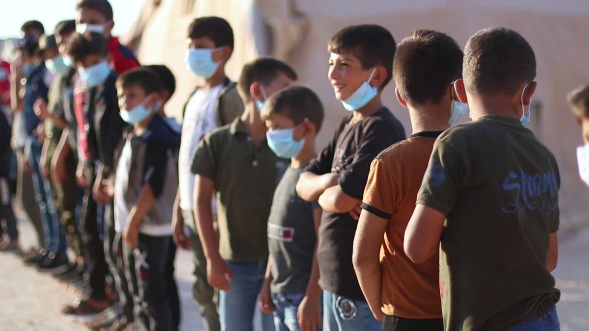 أمنيتي الحصول على خيمة تقيني مطر الشتاء"... أبسط أحلام طفل سوري نازح خلال اليوم الدولي للسلام"