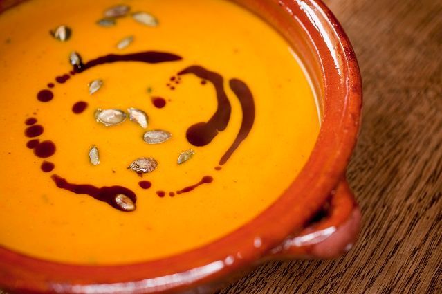 أغرب حوادث الموت في العالم .. منها بسبب بصقة وأخرى بسبب عصير الجزر 3 حساء .. ستوري بلوك