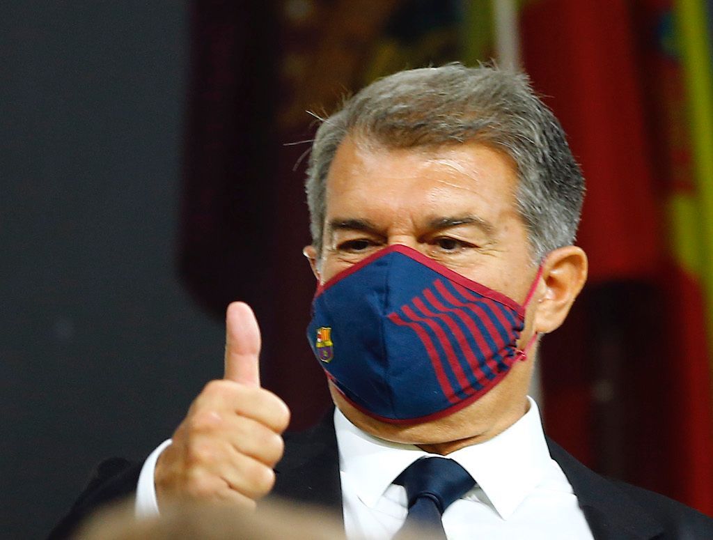 بعد تصريحات لابورتا.. هل كان بإمكان ميسي اللعب لبرشلونة مجاناً؟ 2 بعد تصريحات لابورتا.. هل كان بإمكان ميسي اللعب لبرشلونة مجاناً؟