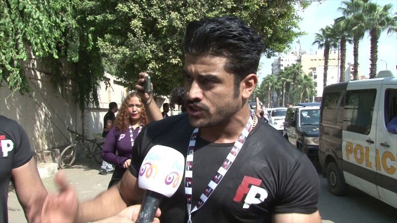 بيج رامي" يصل القاهرة متوجا بمستر أولمبيا وسط استقبال رسمي وشعبي" 3 البيج رامي