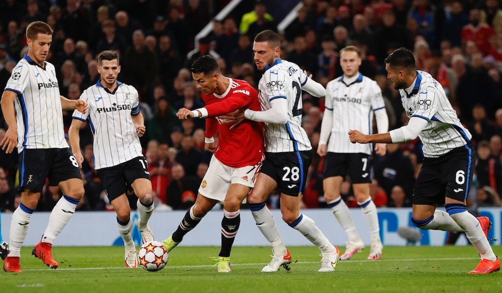 رأسية رونالدو تنقذ سولشاير وتهدي يونايتد فوزاً مثيراً أمام أتالانتا