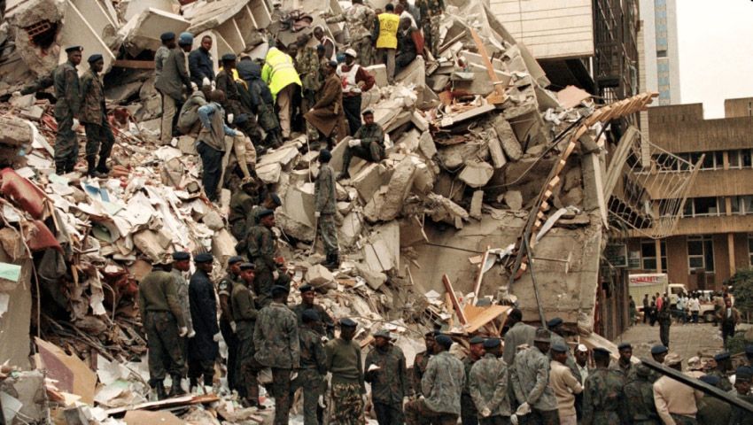 ما بين الملا عمر وهبة الله اخوند زادة.. صراع التخلص من عقدة "القاعدة" في أفغانستان