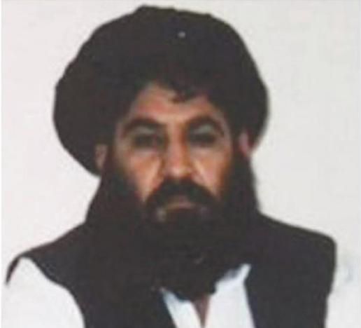 ما بين الملا عمر وهبة الله اخوند زادة.. صراع التخلص من عقدة "القاعدة" في أفغانستان