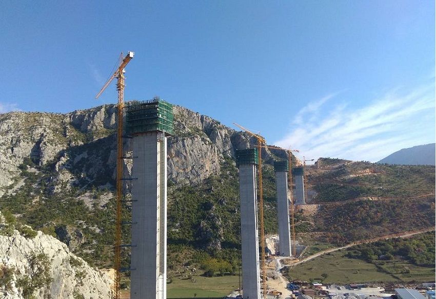 على مونتينيغرو دفع 67 مليون يورو سنوياً للصين لمدة 14 عاماً 3 على مونتينيغرو دفع 67 مليون يورو سنوياً للصين لمدة 14 عاماً