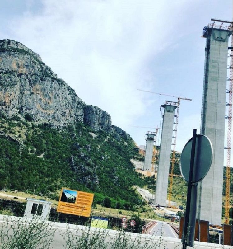 على مونتينيغرو دفع 67 مليون يورو سنوياً للصين لمدة 14 عاماً 4 على مونتينيغرو دفع 67 مليون يورو سنوياً للصين لمدة 14 عاماً