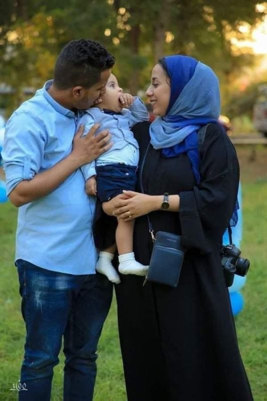 في طريقها إلى المستشفى لتضع جنينها.. مقتل صحافية يمنية حامل بعبوة ناسفة