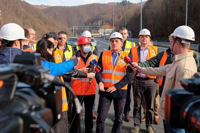 الصين تلغم عقد الطريق السريع في مونتينيغرو.. وحكم بتغريم الشركة الصينية 200 ألف يورو