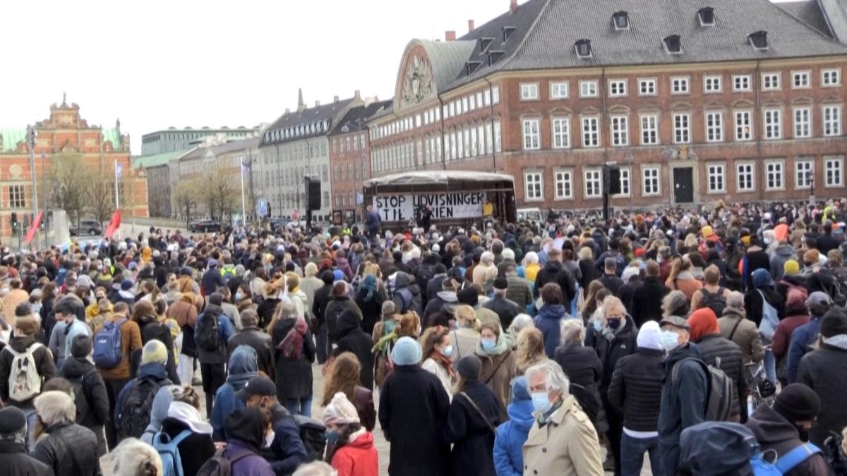الدنمارك: اللاجئون السوريون بين مطرقة الترحيل الطوعي وسندان الاعتقال الإداري