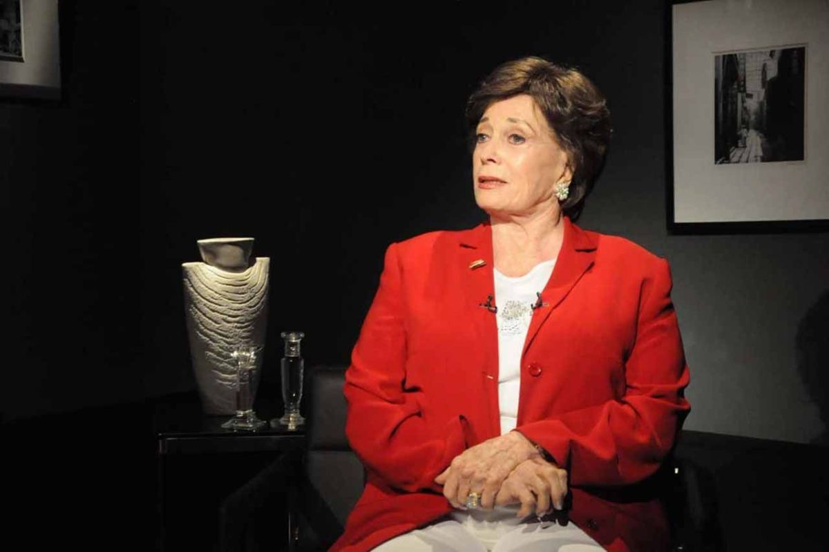 حصاد 2021.. الموت يغيّب كثيراً من رموز الفن والإعلام والسياسة في العالم