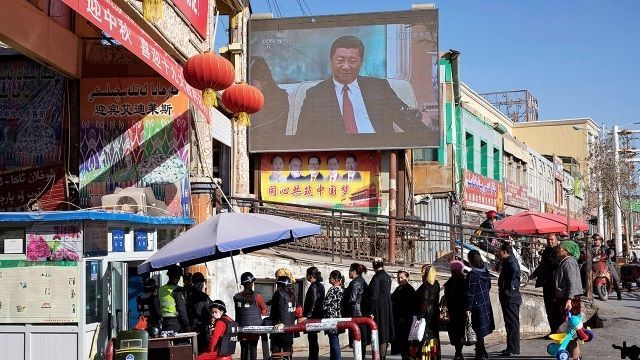 إقالة تشين تشوانغو حاكم شينجيانغ.. الرجل الذي تسبب بعقوبات دولية لبلده