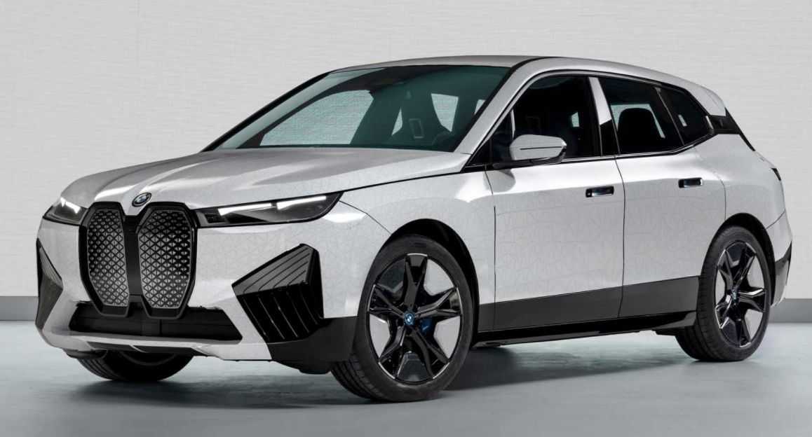 السيارة الحرباء "بي أم دبليو أي أكس فلو" تُغيّر لونها بلمسة زر واحدة.. كيف؟ 1 السيارة الحرباء "بي أم دبليو أي أكس فلو" تُغيّر لونها بلمسة زر واحدة.. كيف؟