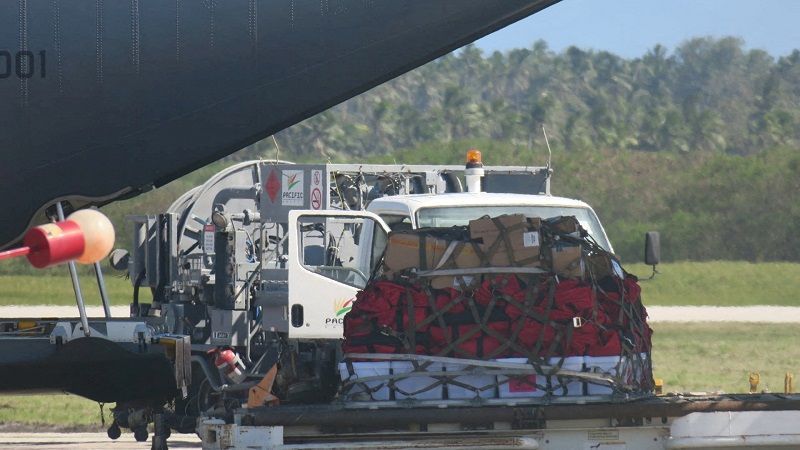 أولى طائرات المساعدات العاجلة تصل إلى تونغا بعد البركان والتسونامي