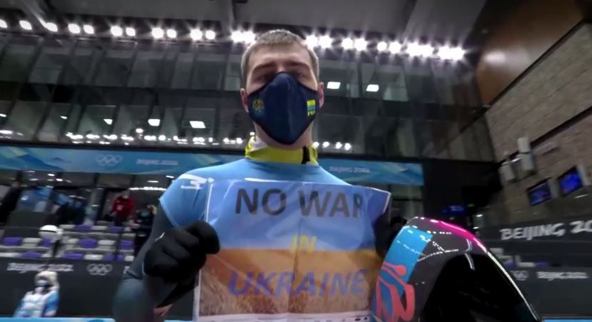 خلال أولمبياد بكين.. لاعب أوكراني يدعو إلى إبعاد شبح الحرب عن بلاده 1 خلال أولمبياد بكين.. لاعب أوكراني يدعو إلى إبعاد شبح الحرب عن بلاده