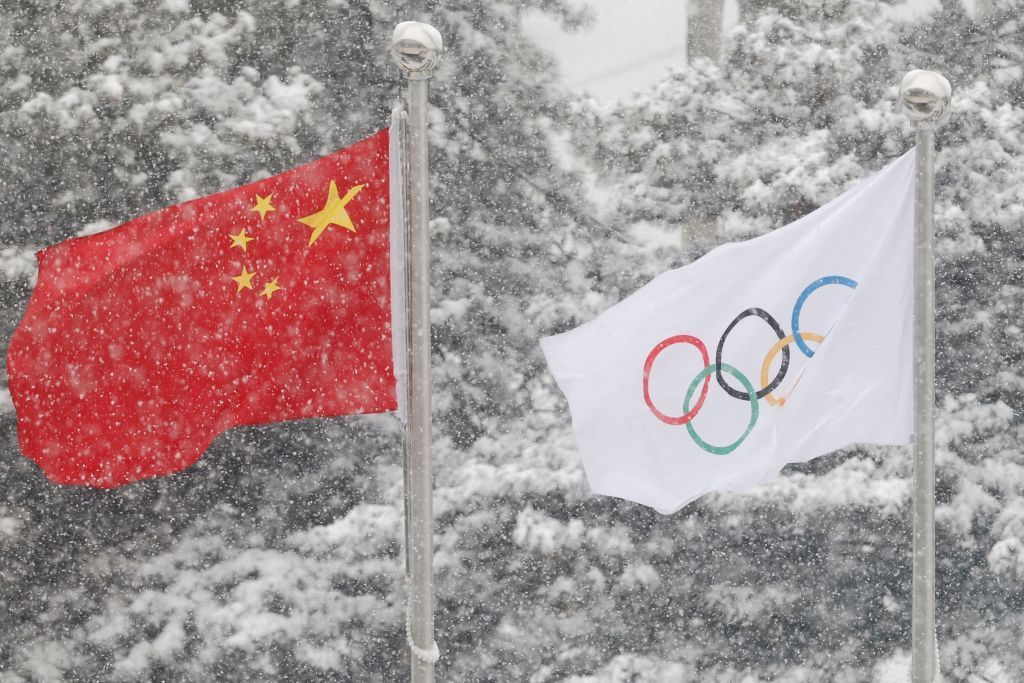 كيف عرقلت الثلوج الألعاب الأولمبية في بكين؟ 3 كيف عرقلت الثلوج الألعاب الأولمبية في بكين؟