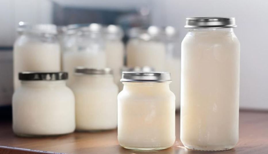 تزايد مبيعات حليب الأم عبر الإنترنت رغم تحذيرات من خطورته 1 حليب الأم