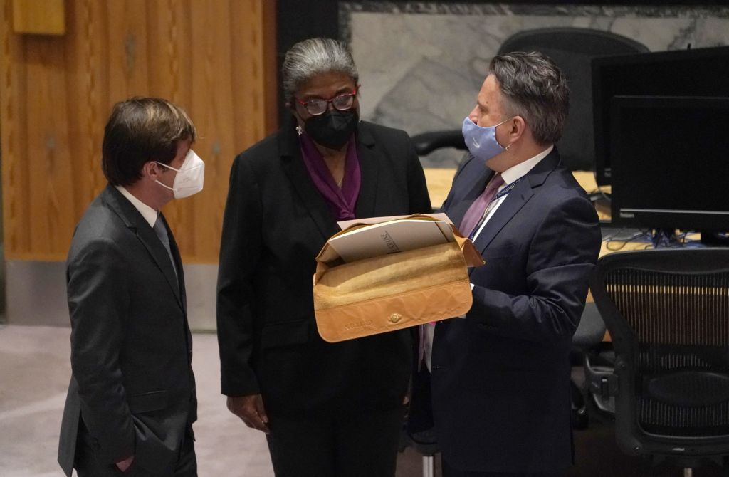 السفيرة الأميركية لدى الأمم المتحدة: وصف روسيا لجيشها في أوكرانيا بأنه قوة حفظ سلام "هراء"