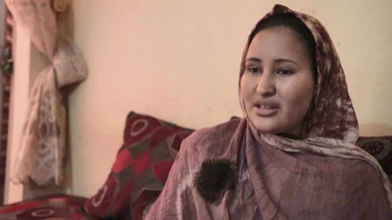 في اليوم العالمي للمرأة.. وثائقي لمخرجة شابة من طوارق مالي يثير قضية حرمان الفتيات من العلم 1 وثائقي