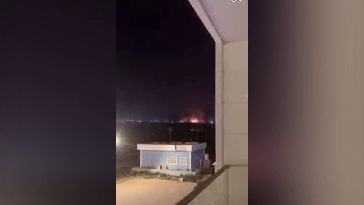 لحظة سقوط صواريخ على مدينة أربيل في محيط القنصلية الأمريكية.
