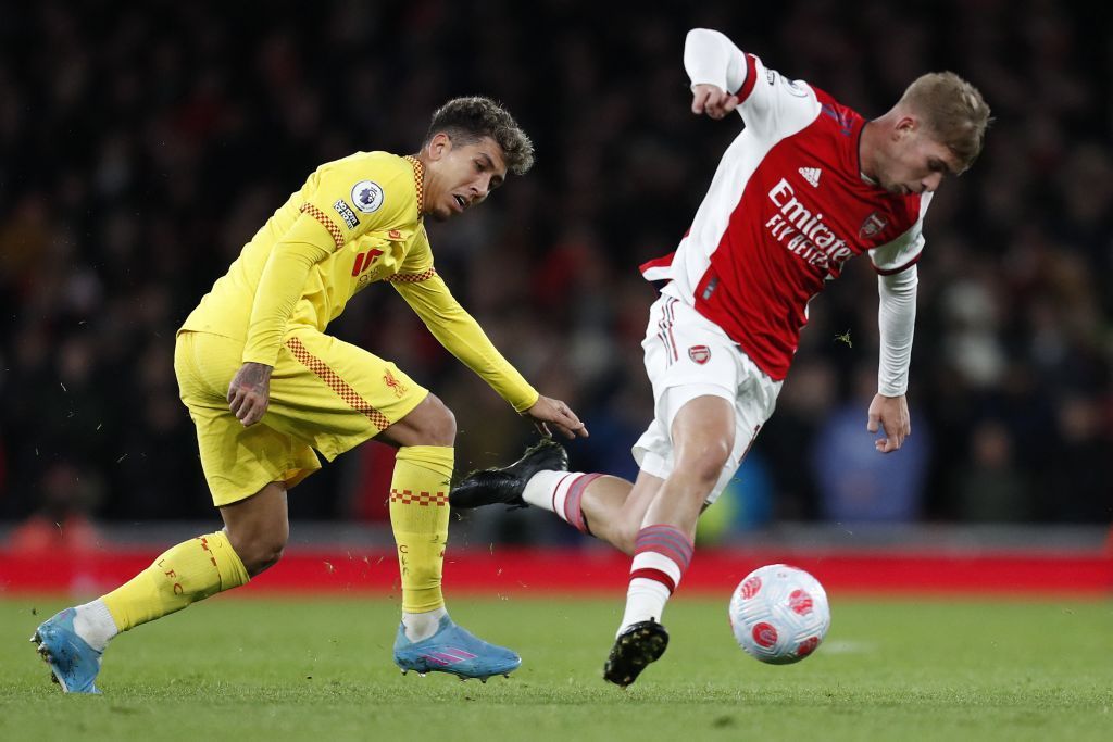 ليفربول يشعل الصراع على الدوري الإنجليزي بـ"ثنائية" في مرمى آرسنال