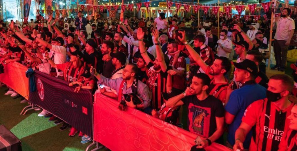  نادي ميلان حاضر في إكسبو دبي بنجومه 