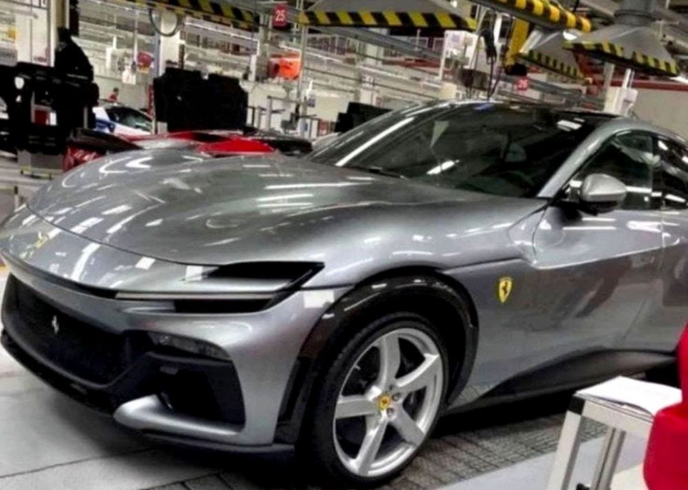 فيراري بوروسانجوي Purosangue