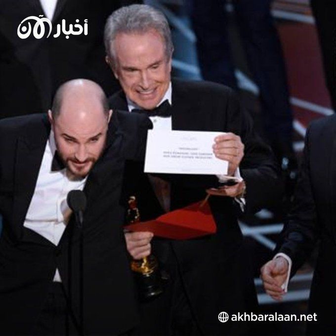 صفعة ويل سميث ليست الأولى.. حوادث ملفتة في حفل الأوسكار عبر التاريخ