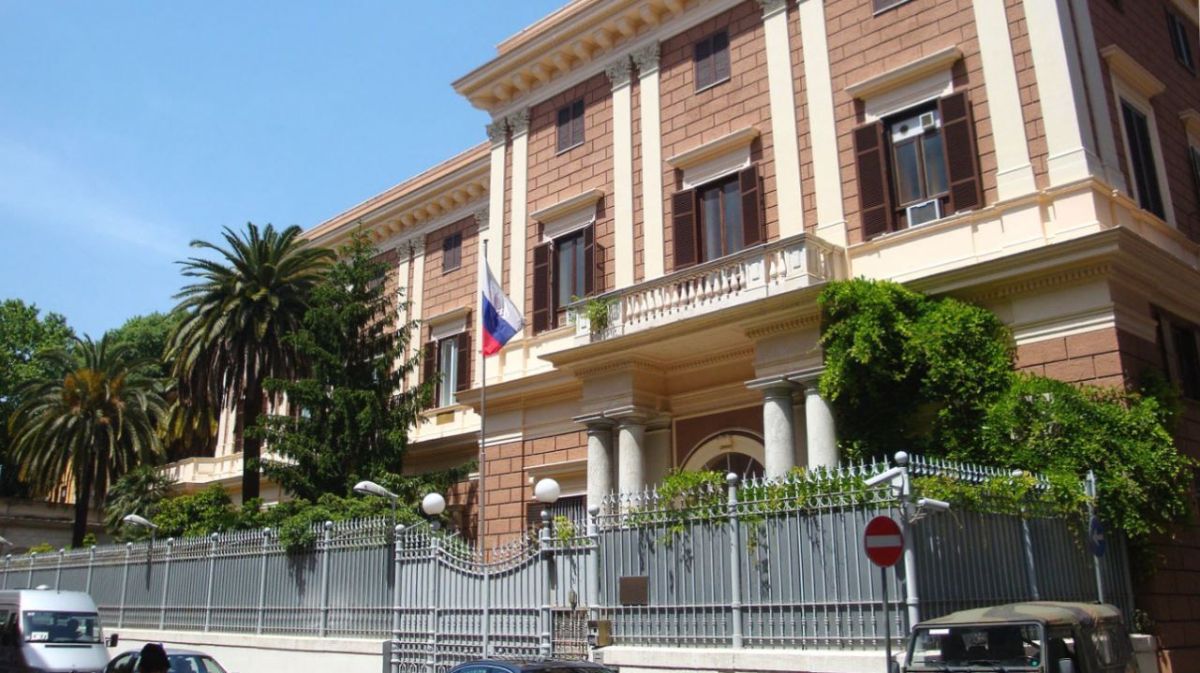 السفارة الروسية في إيطاليا.