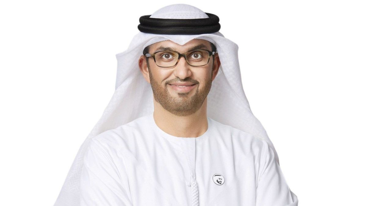 الدكتور سلطان بن أحمد الجابر وزير الصناعة والتكنولوجيا المتقدمة العضو المنتدب والرئيس التنفيذي لشركة بترول أبوظبي الوطنية "أدنوك" ومجموعة شركاتها يتبوأ المركز الثاني على قائمة "جلف بيزنس" لأكثر 100 شخصية عربية مؤثرة لعام 2022.(وام)