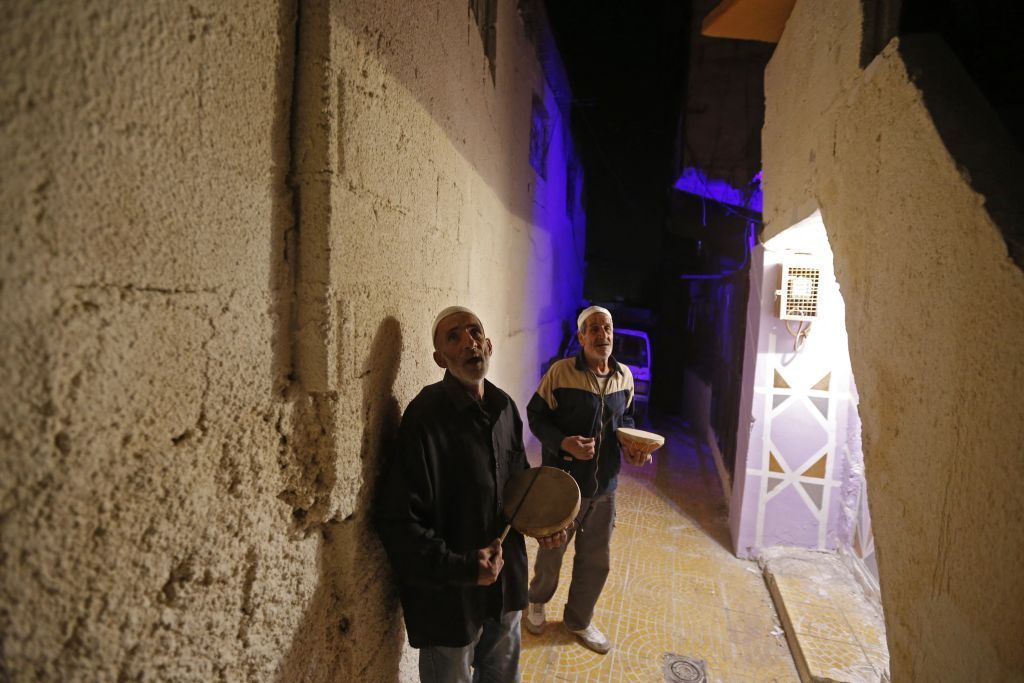 "المسحّراتي" طقس رمضاني يقاوم التكنولوجيا في دمشق