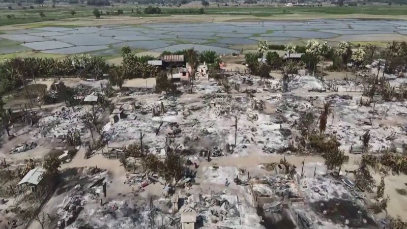 المجلس العسكري يحرق القرى سعيا لسحق المقاومة.. ماذا يحدث في ميانمار؟