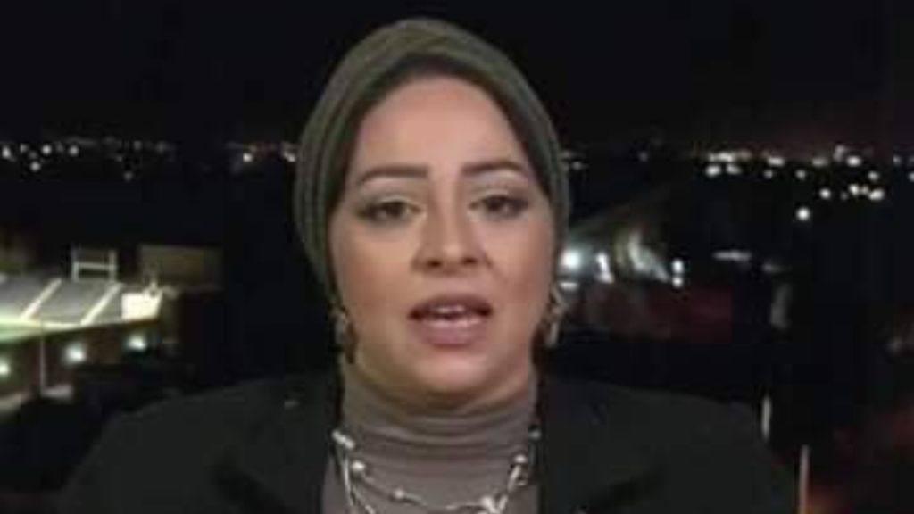 إطلاق سراح الصحفية التونسية شهرزاد عكاشة بعد توقيفها لانتقادها وزارة الداخلية 2 إطلاق سراح الصحفية التونسية شهرزاد عكاشة بعد توقيفها لانتقادها وزارة الداخلية