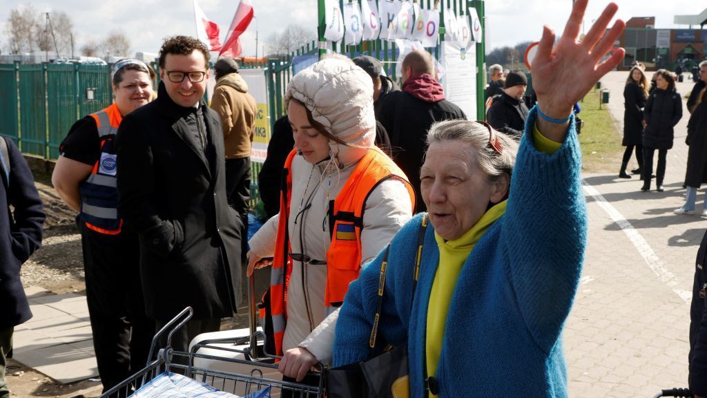 بولندا: عدد الأشخاص العائدين إلى اوكرانيا يزيد على عدد الوافدين 