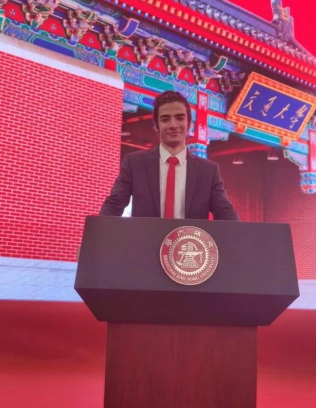 لماذا يعيش هذا الطالب المصري أفضل من غيره في شنغهاي؟