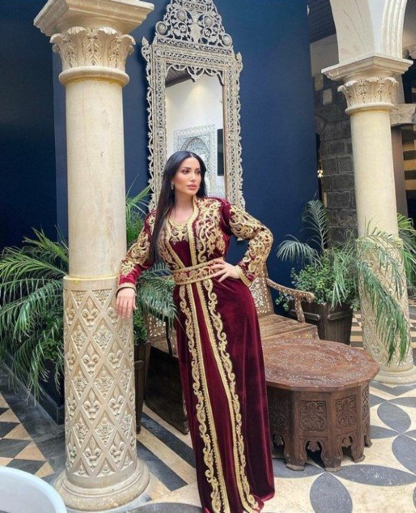 صور.. نجمات عرب يظهرن جمال القفطان في رمضان