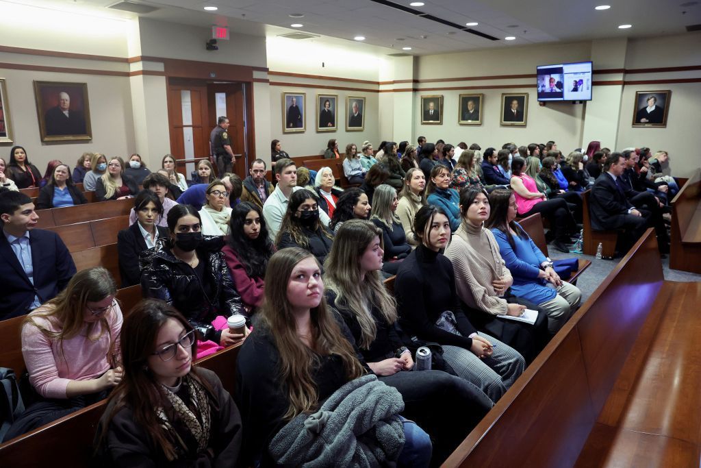 الحارس الشخصي لجوني ديب يفضح آمبر هيرد أمام المحكمة