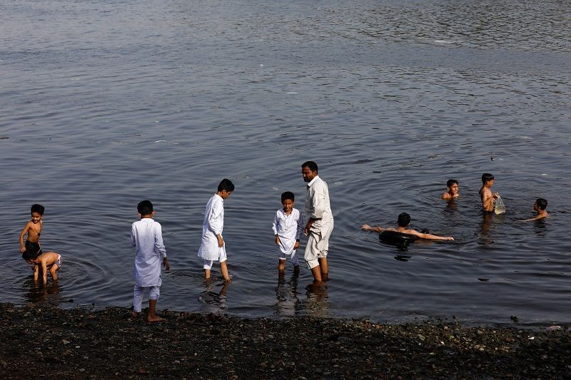 موجة حر في جنوب آسيا تسفر عن انقطاع الكهرباء وحرائق غابات 3 موجة حر في جنوب آسيا تسفر عن انقطاع الكهرباء وحرائق غابات