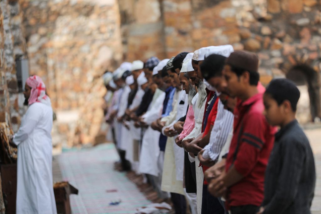 مسلمو الهند وباكستان يستقبلون العيد وسط موجة حرّ تاريخية