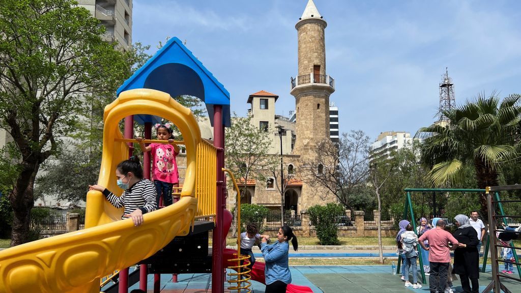 بالصور.. أجواء عيد الفطر تعود من جديد في مختلف دول العالم 8 بالصور.. أجواء عيد الفطر تعود من جديد في مختلف دول العالم