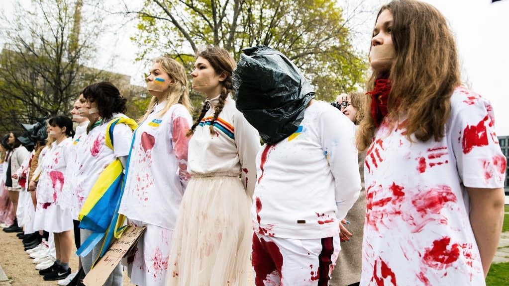 اغتصب النساء والرجال والأطفال.. اتهامات للجيش الروسي بارتكاب فظائع في أوكرانيا