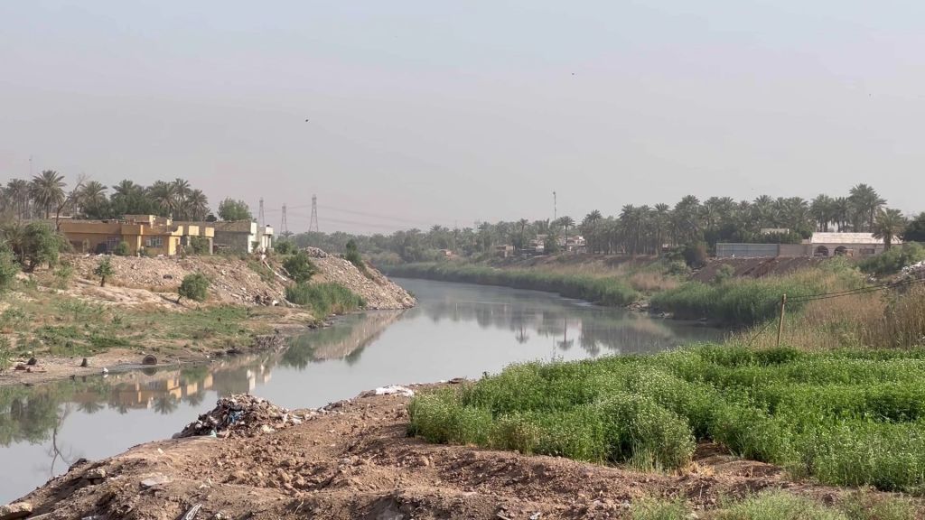 نهر ديالى.. من مياه عذبة إلى بؤرة تلوث تهدد حياة المواطنين