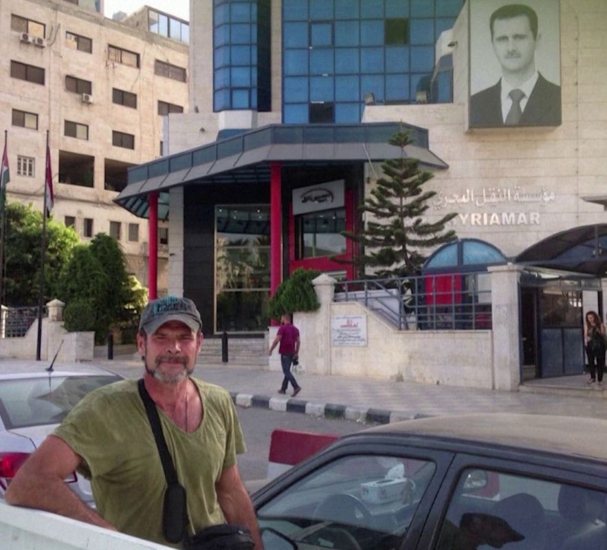 مارات جابيدولين ، عنصر سابق في مجموعة فاغنر الروسية، خلال مشاركته في العمليات الروسية بسوريا. رويترز